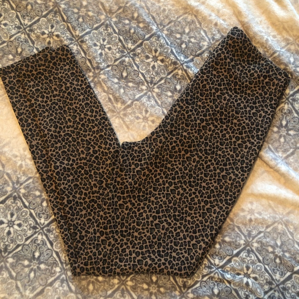 Cheetah print leggings